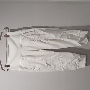 #27 Lululemon white studio jogger crops size 10
